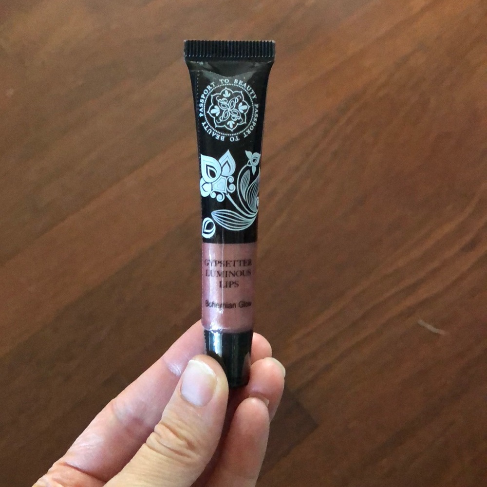 Passport To Beauty Gypsetter Luminous Lips